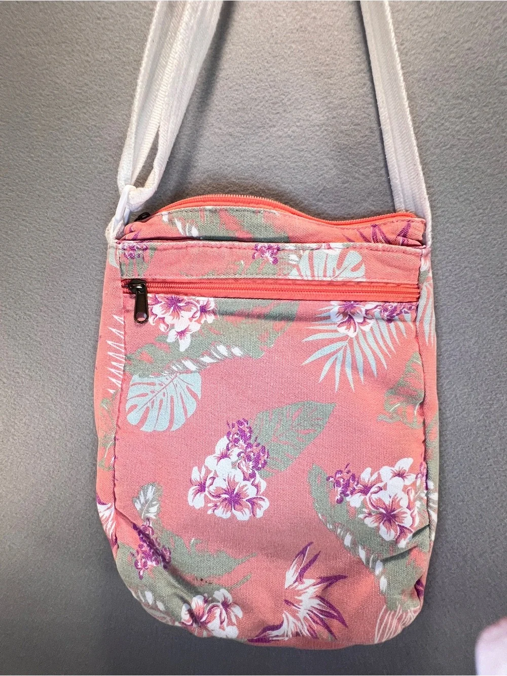 Dakine Coral Pink Floral Tropical Crossbody Bag Adjustable Strap Surf Beach
